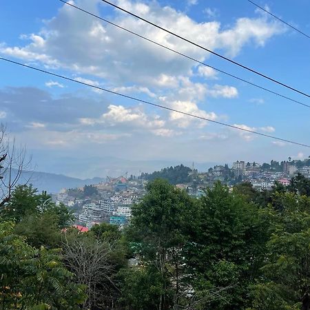La Colline Resort Kohima Buitenkant foto