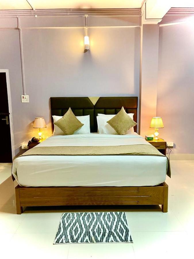 La Colline Resort Kohima Buitenkant foto